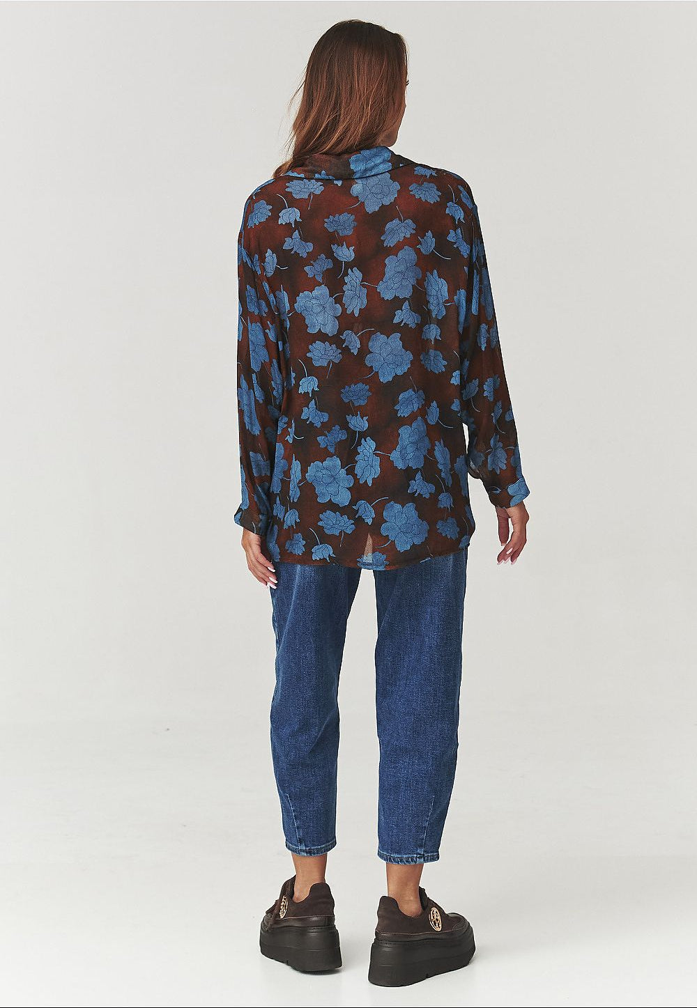  Long sleeve shirt model 219728 Makadamia 