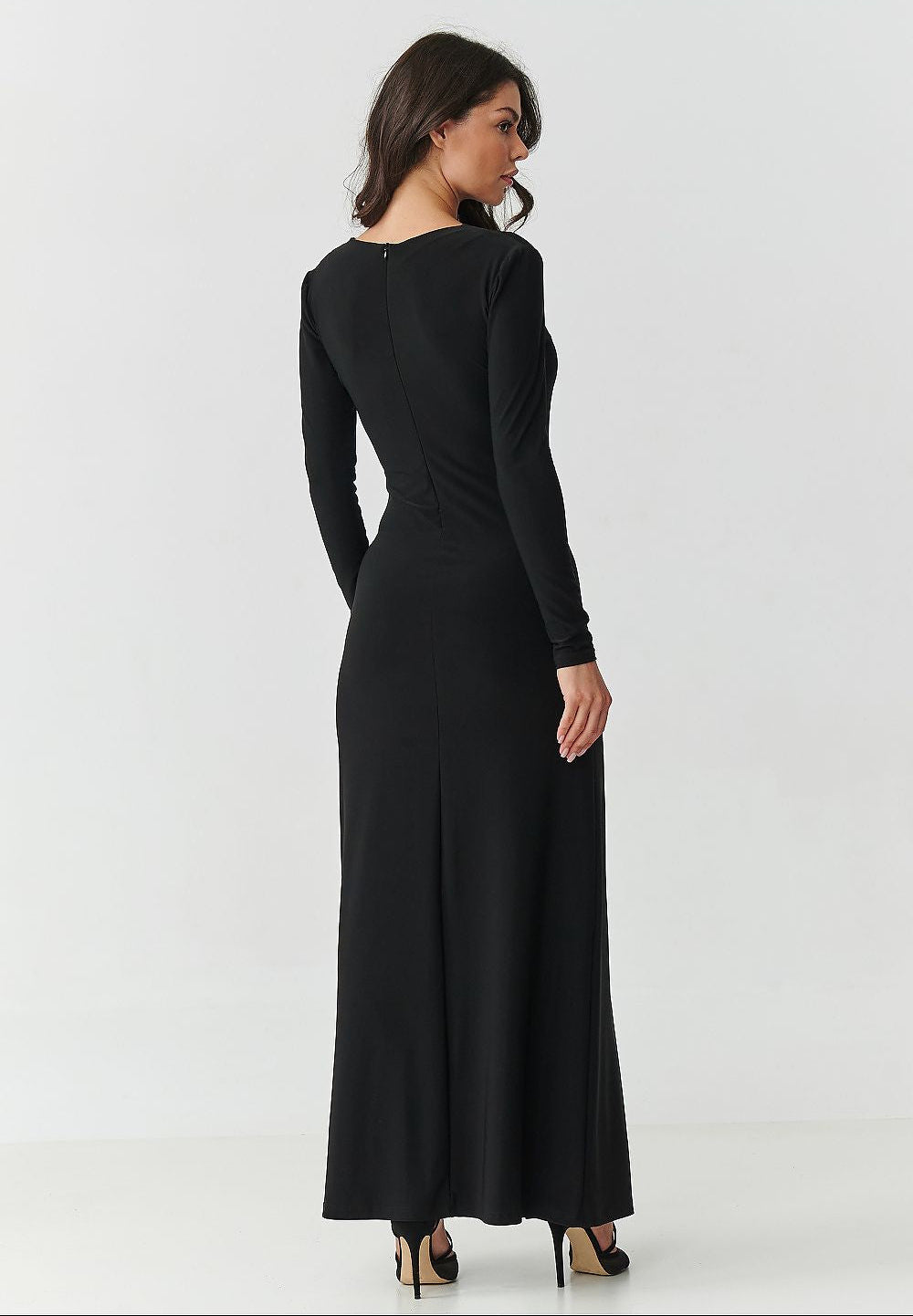  Long dress model 220425 Makadamia 