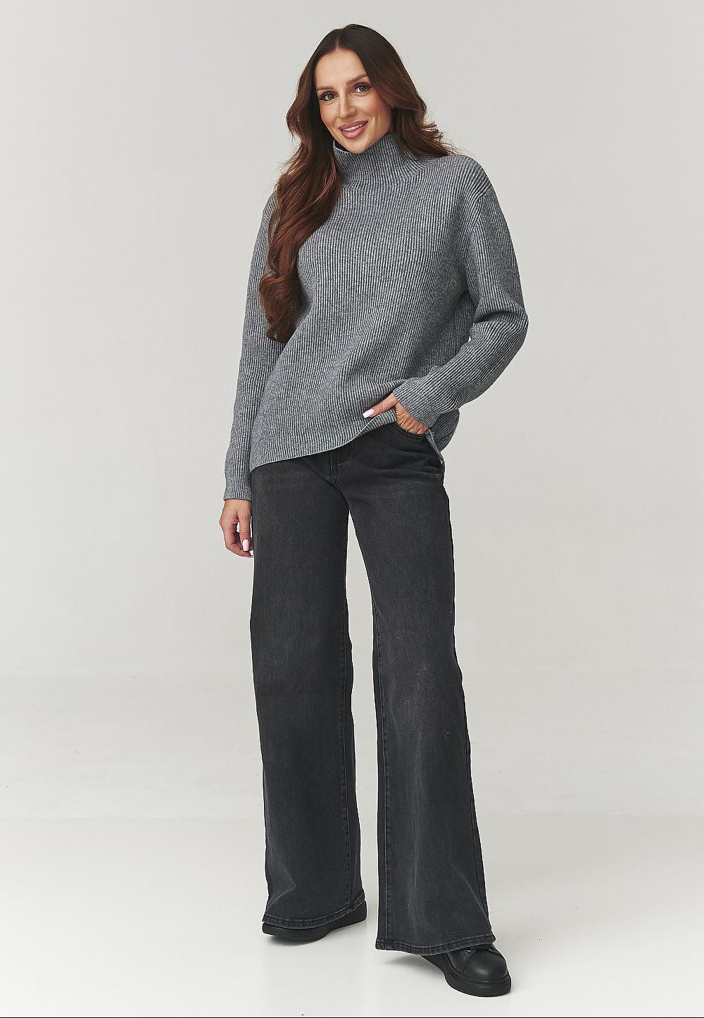  Turtleneck model 220772 Makadamia 