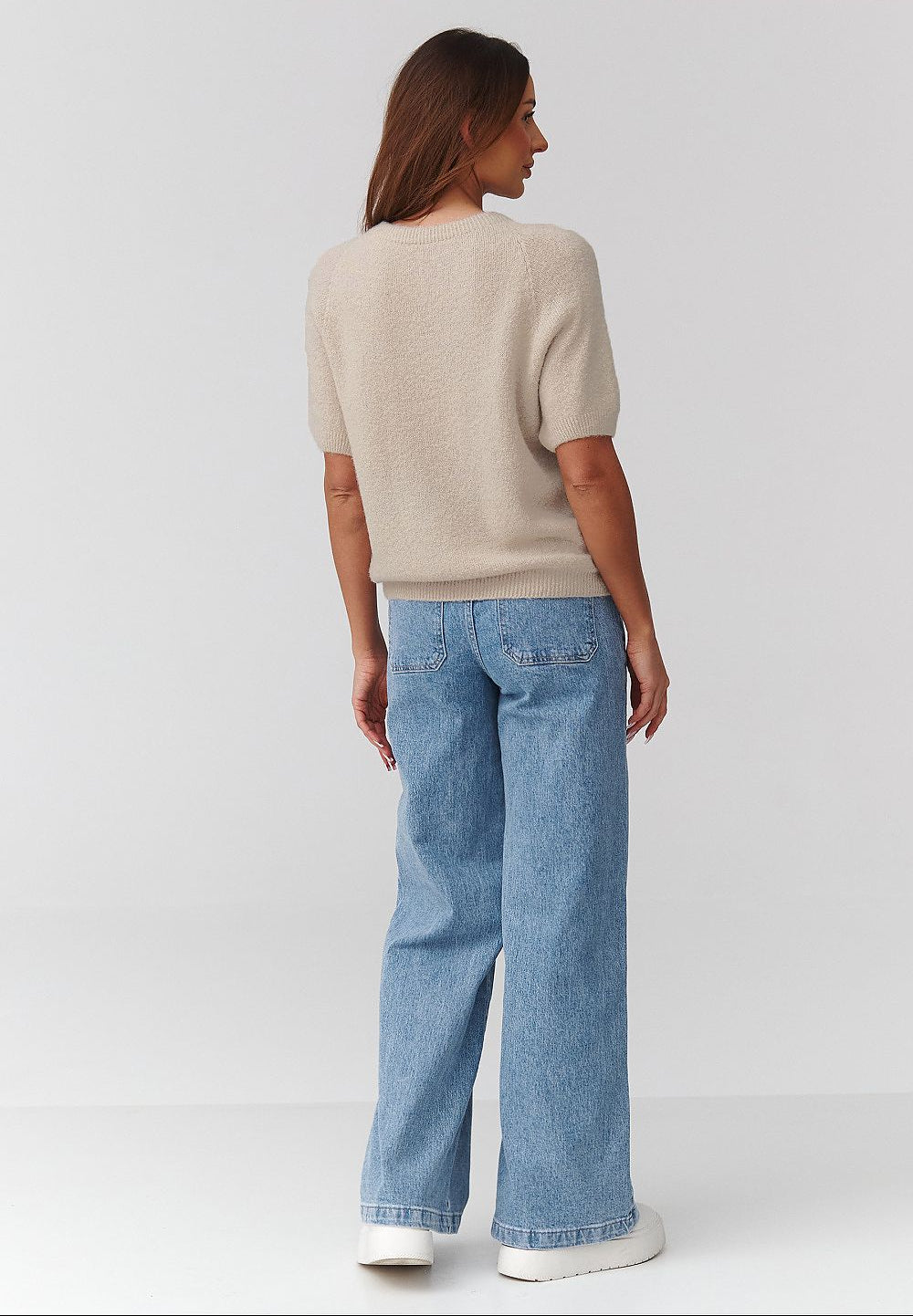  Short sleeve sweater model 224081 Makadamia 