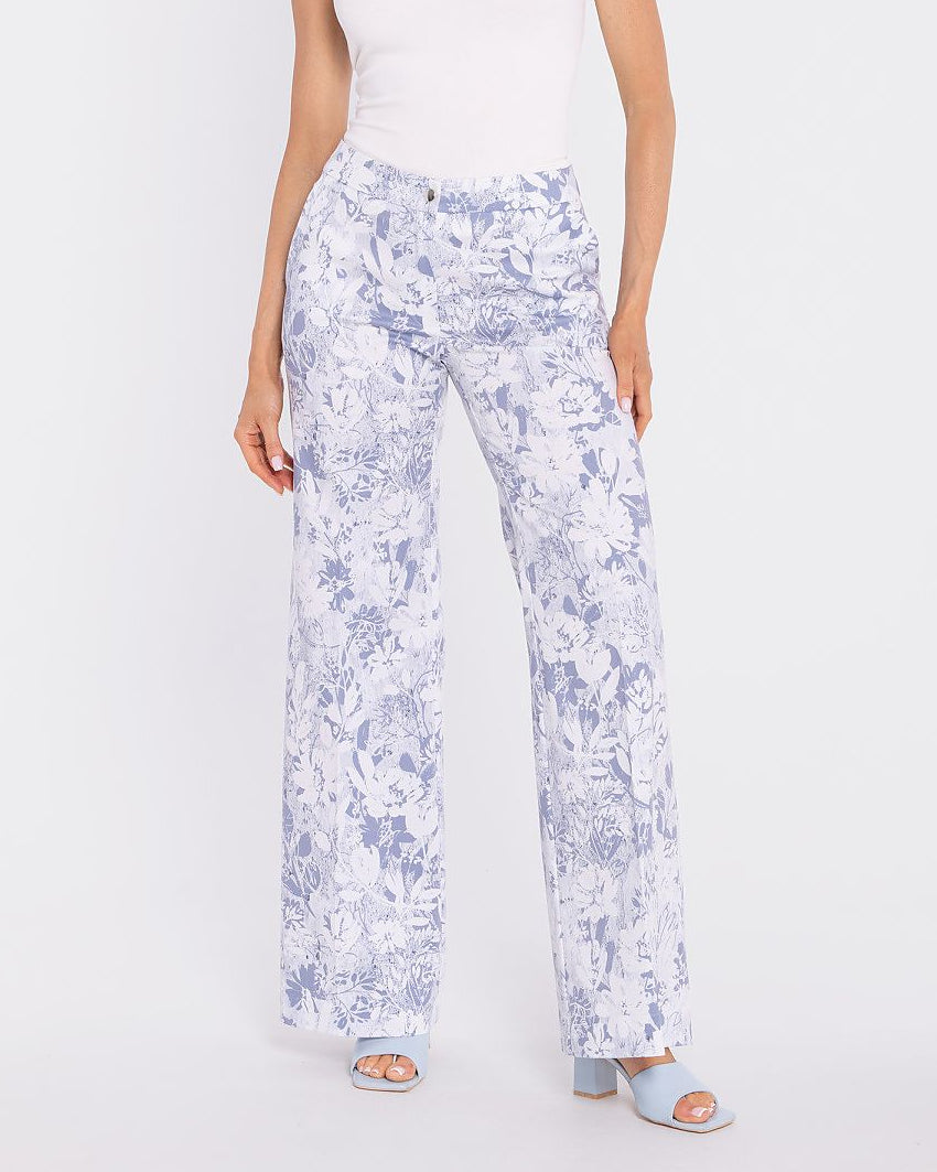  Women trousers model 225907 Moe 