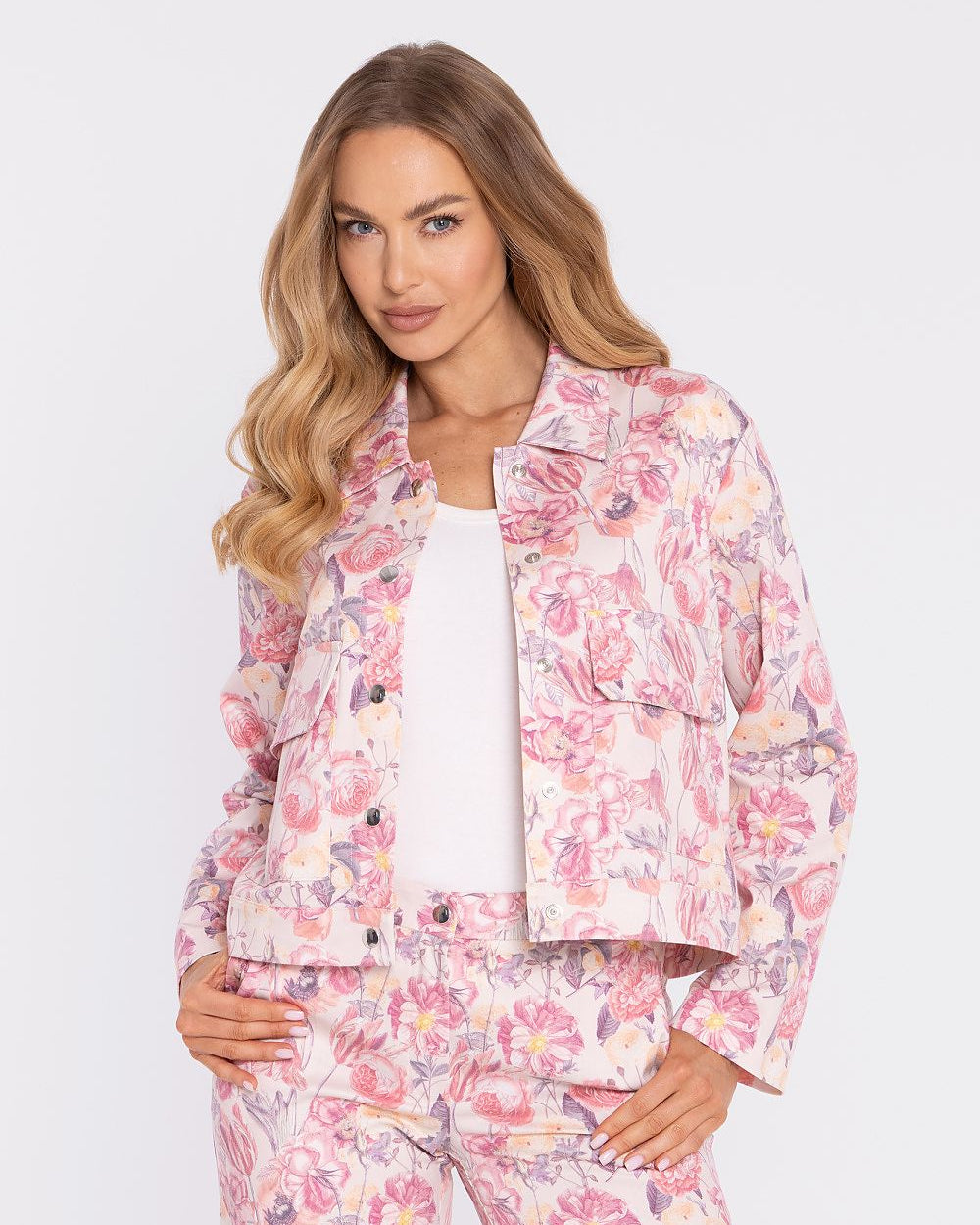  Jacket model 225908 Moe 