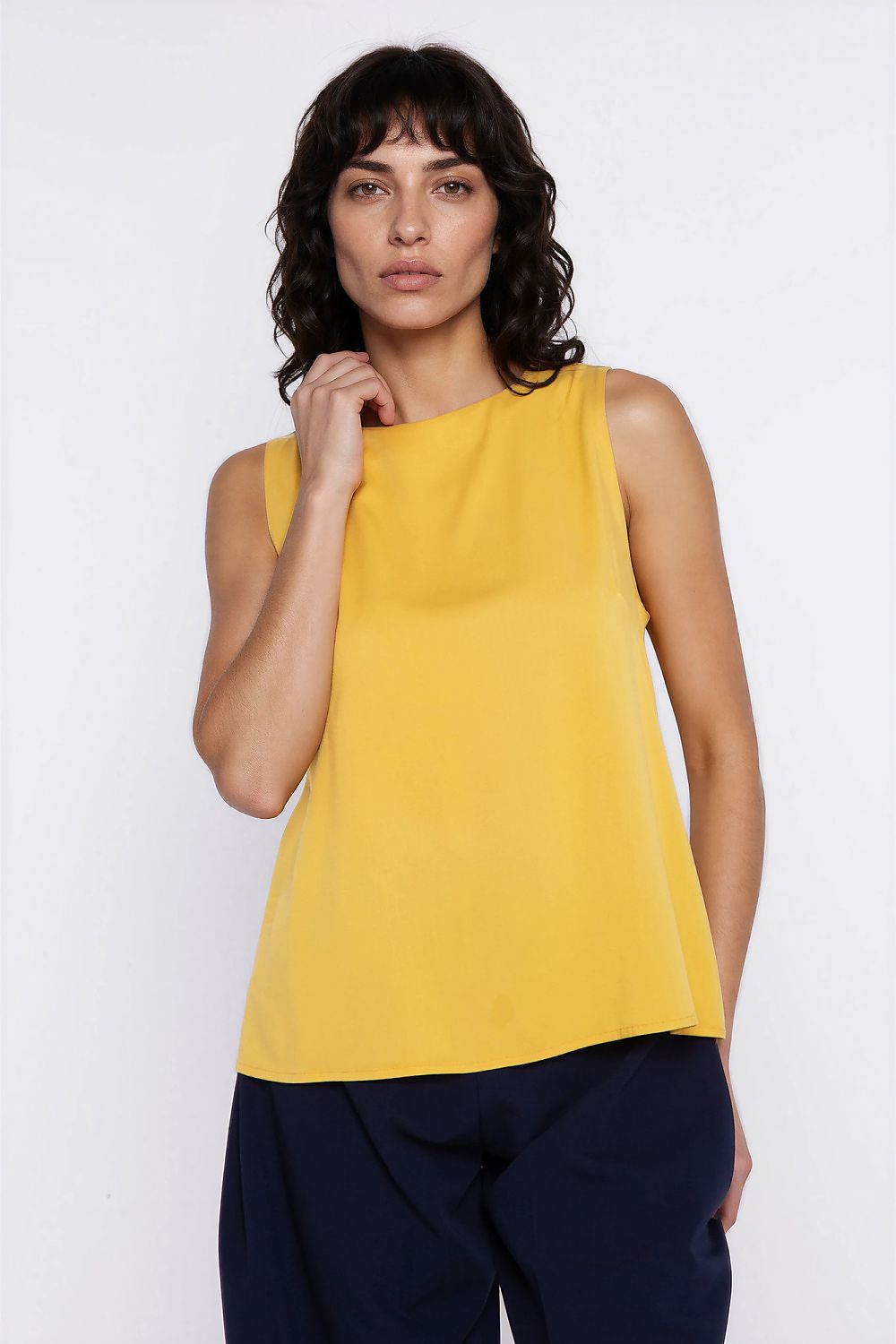  Blouse model 226429 Nife 