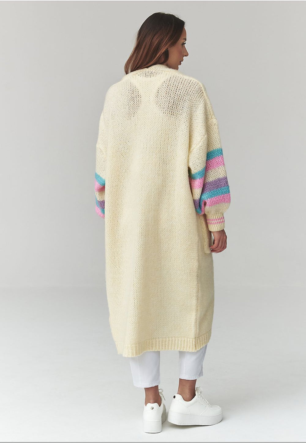  Cardigan model 226868 Makadamia 