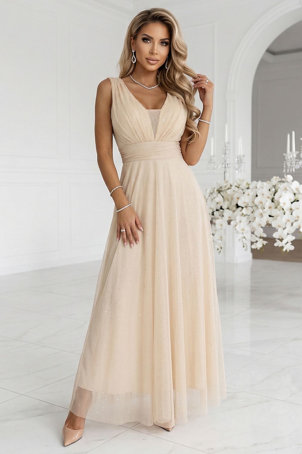  Long dress model 227073 Numoco 