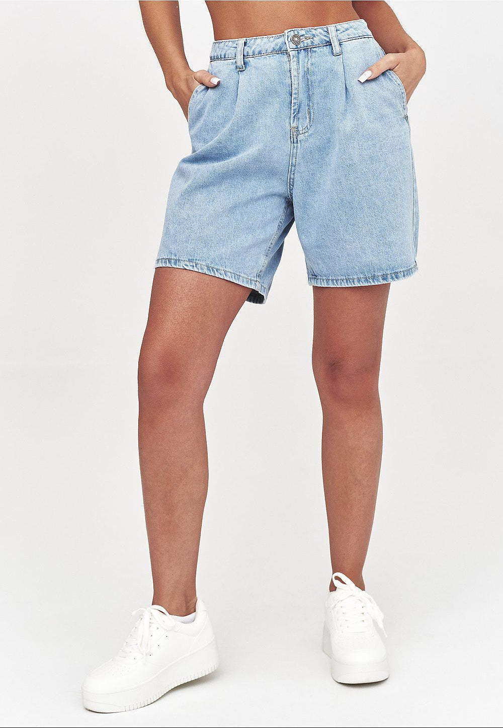  Denim shorts model 228315 Makadamia 