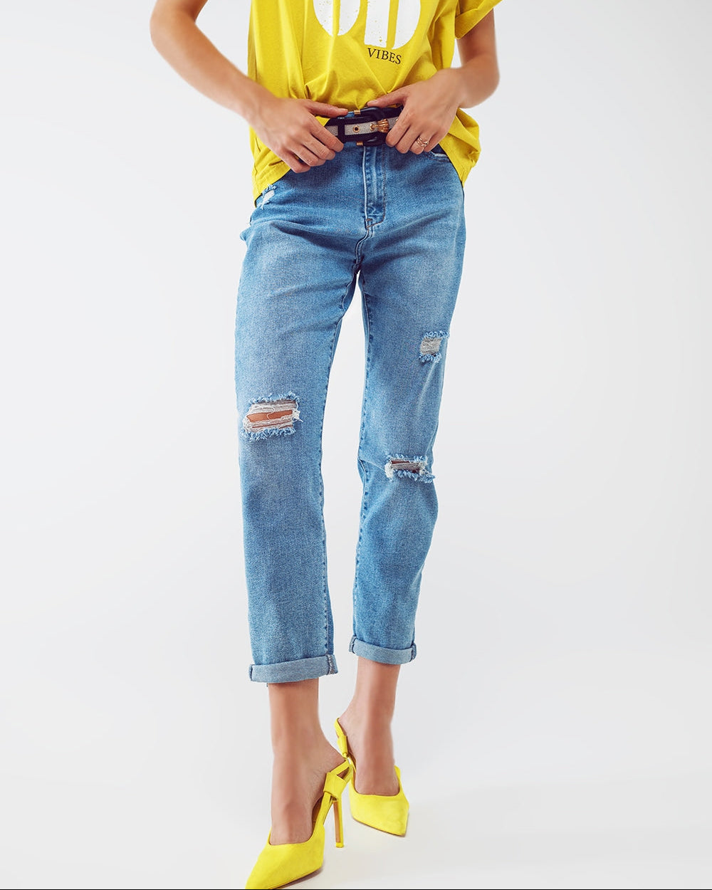 Distressed Regular Jeans in Light Blue Wash