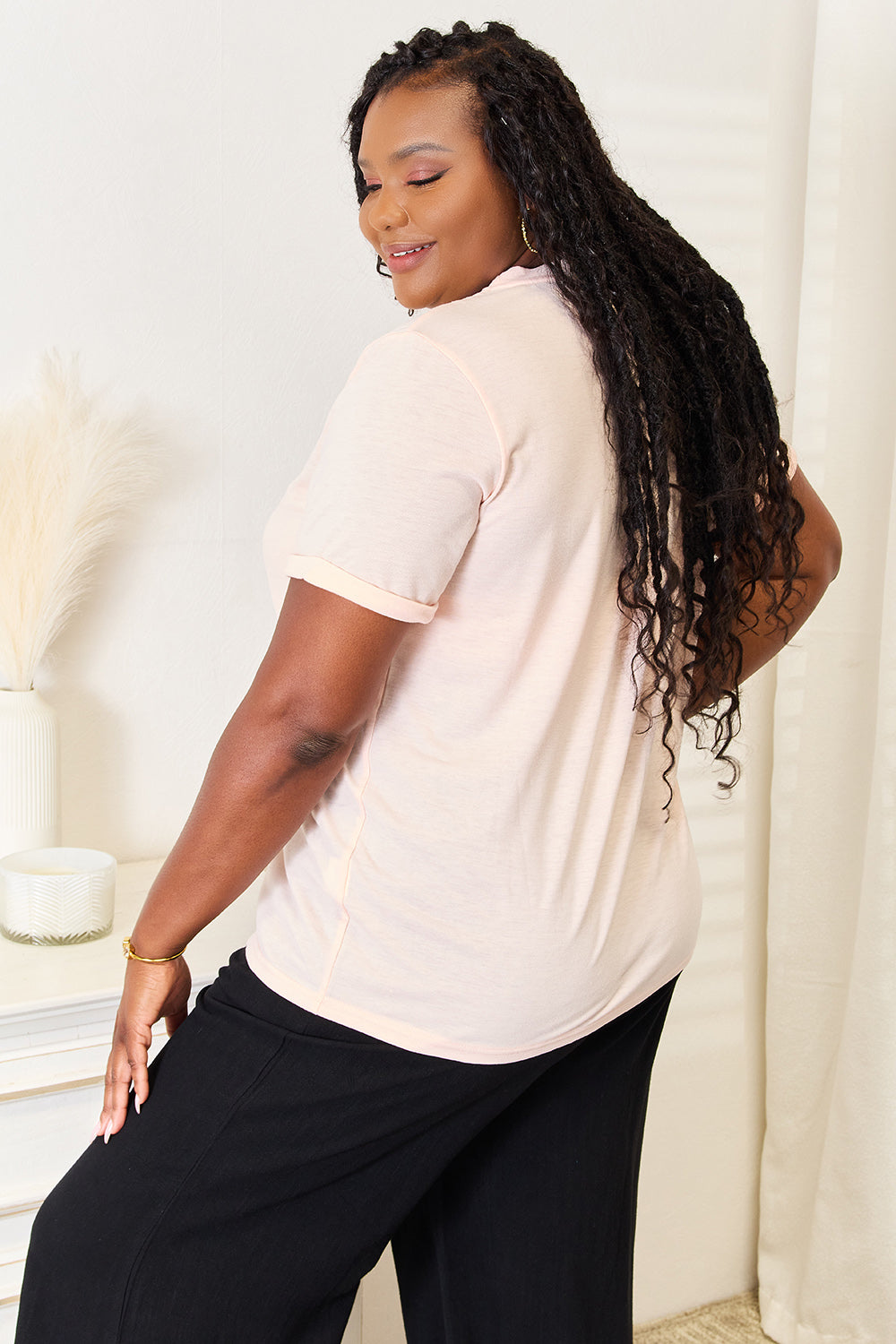 Be Kind Graphic Round Neck T-Shirt