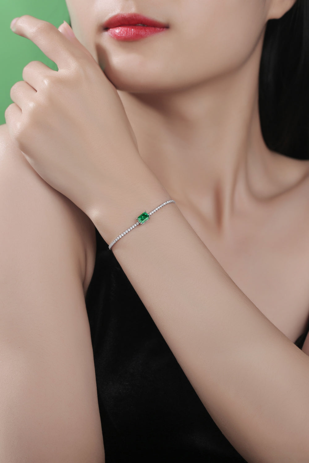 Adored 1 Ct Emerald Bracelet