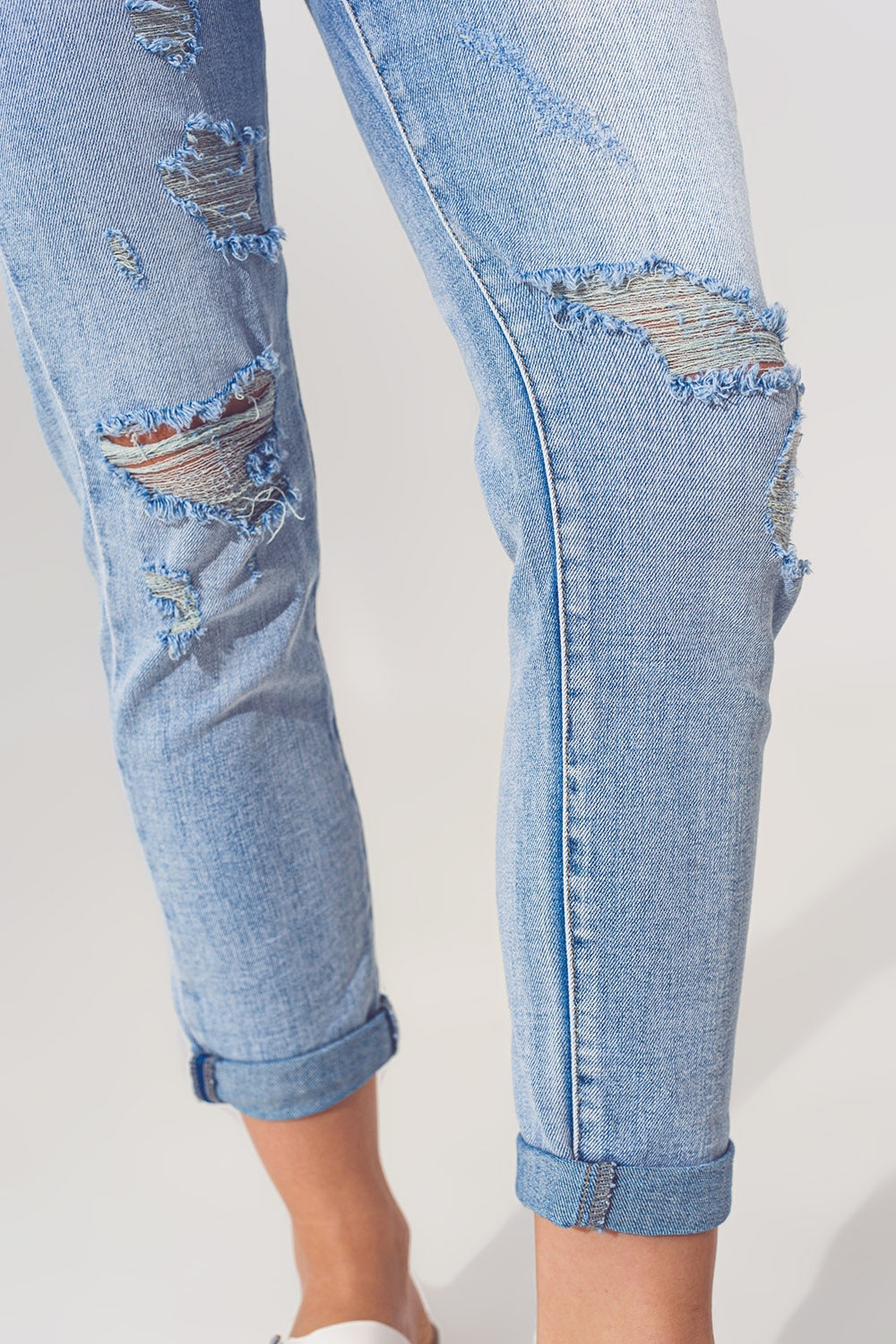 Netherlands Ripped Blue Extreme Rip Jean in Bleach Blue – Une Pick