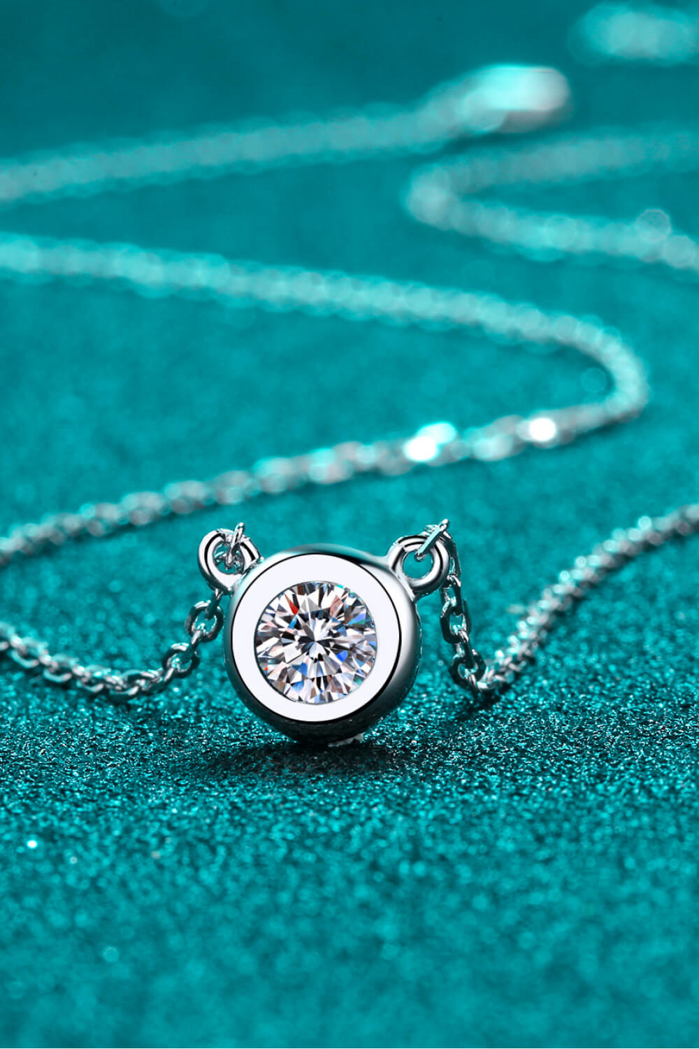 Round Moissanite Pendant Chain Necklace