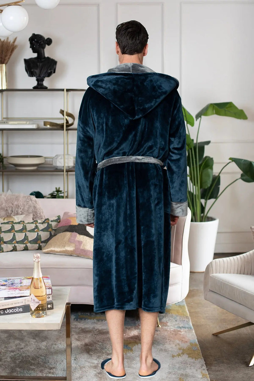 Men’s Robe with Hood Ultra-Soft Plush Comfort for Everyday Use