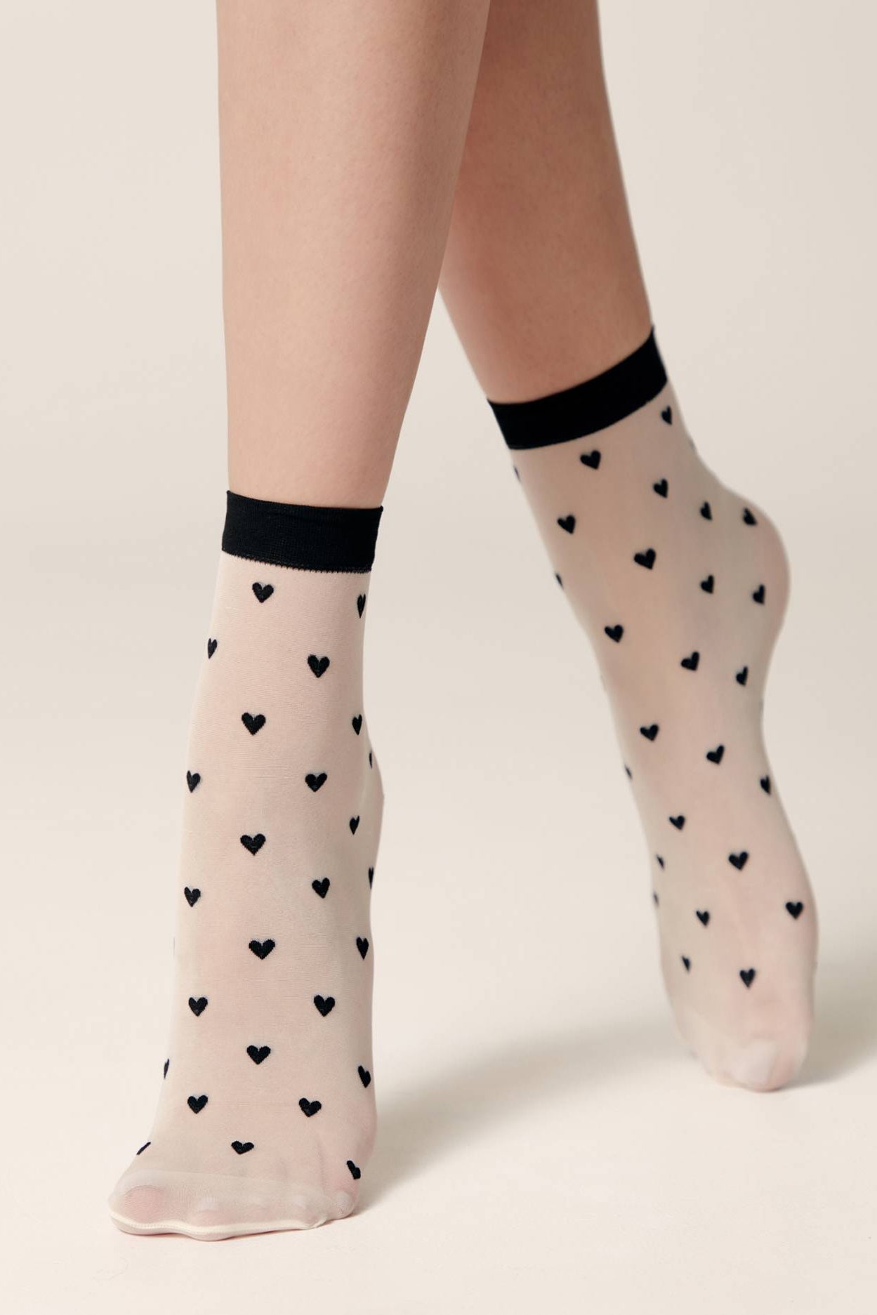 Conte Fantasy Socks Hearts Pattern