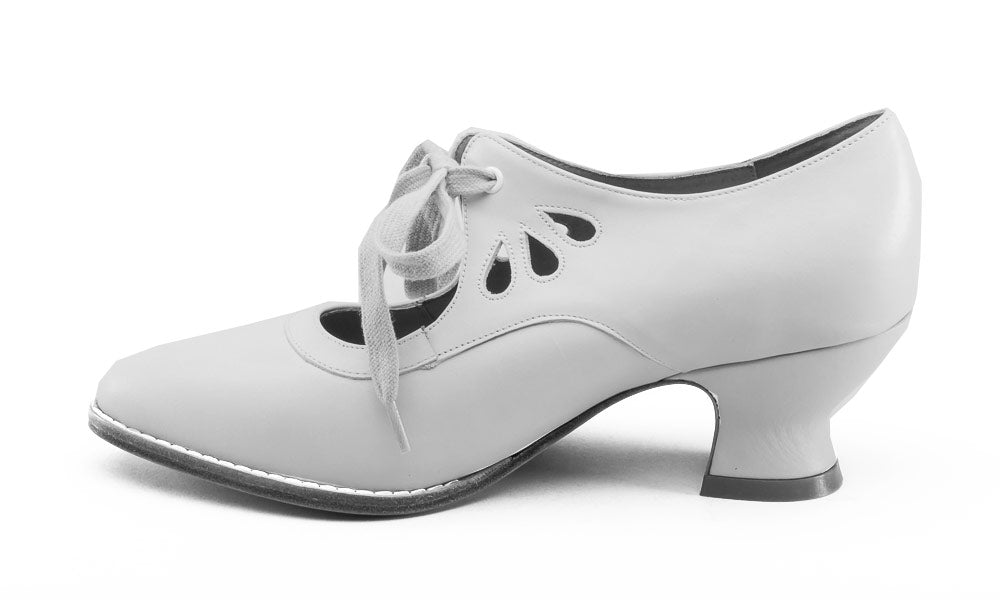 Gibson Edwardian Leather Shoes | Soft Ivory
