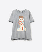 Grey T-Shirt with a Vintage Girl Graphic