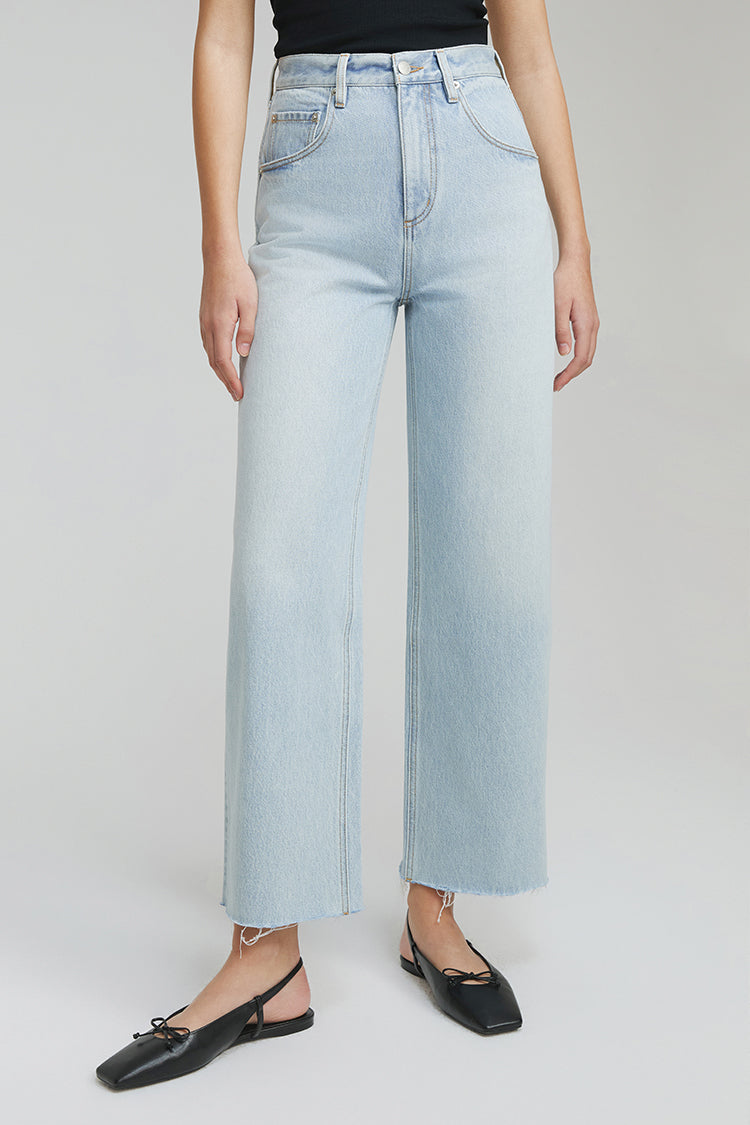 Moon Curve Raw Hem Crop Jeans | HJ129