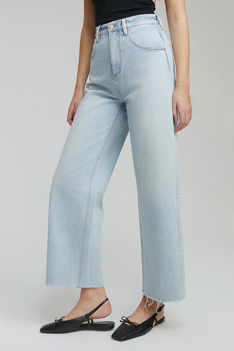 Moon Curve Raw Hem Crop Jeans | HJ129