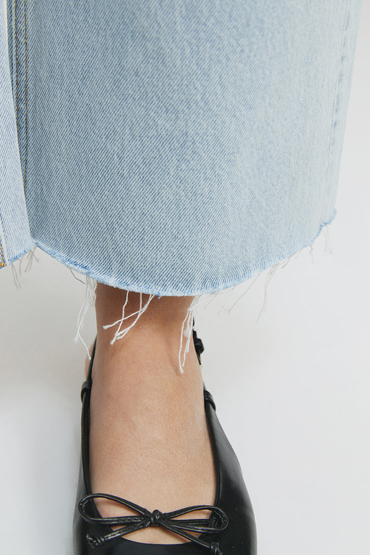 Moon Curve Raw Hem Crop Jeans | HJ129