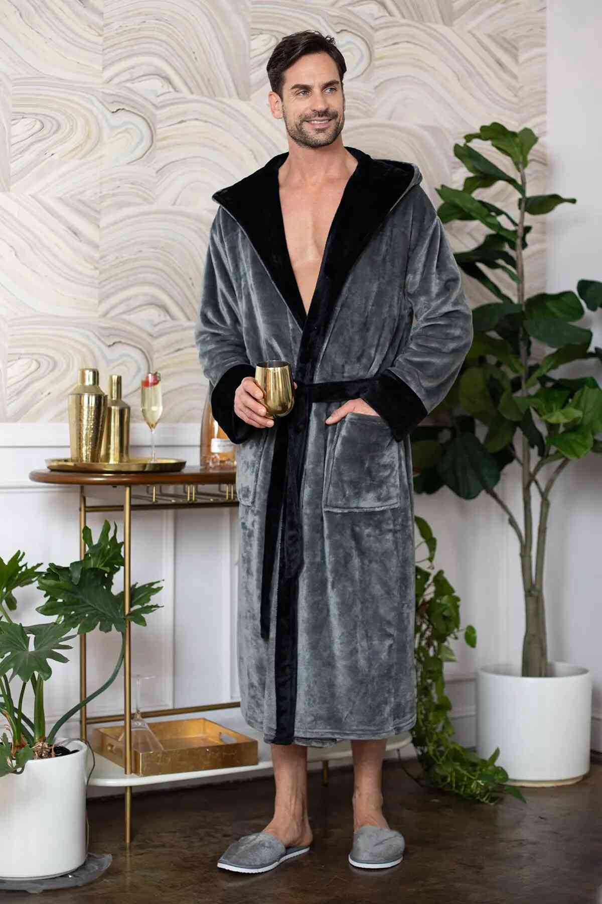 Men’s Robe with Hood Ultra-Soft Plush Comfort for Everyday Use