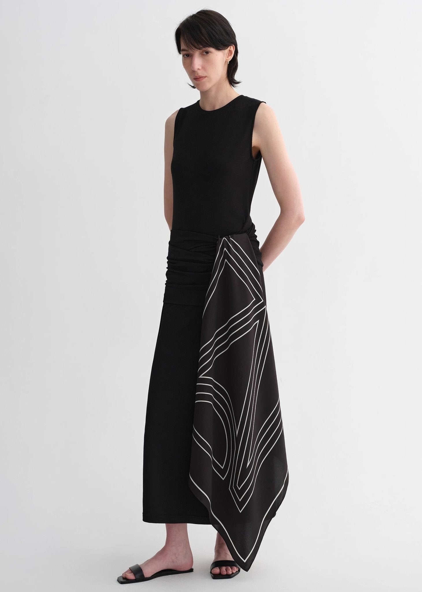 Ice Silk Wool Blend Dress with Adjustable Waistline