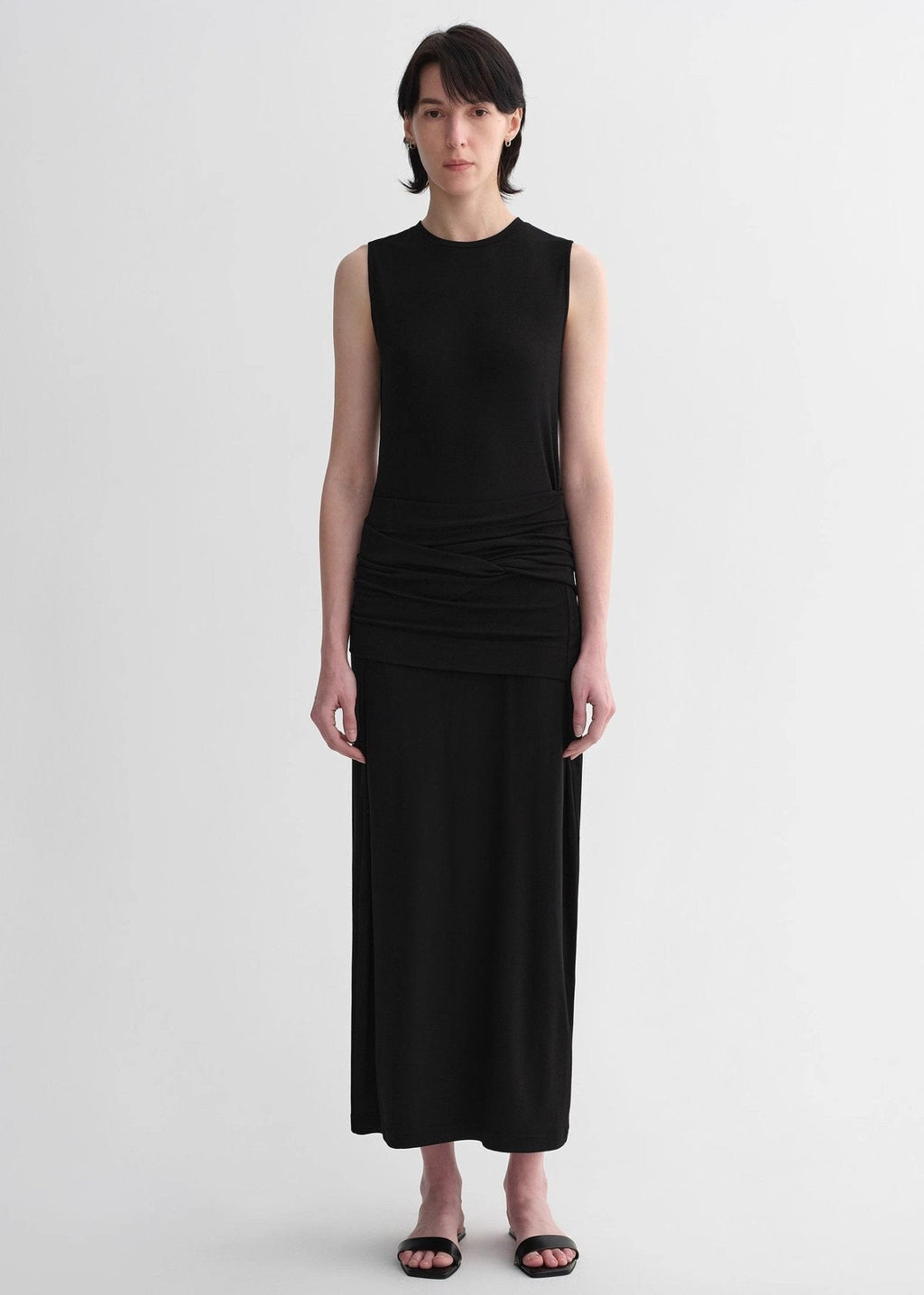 Ice Silk Wool Blend Dress with Adjustable Waistline