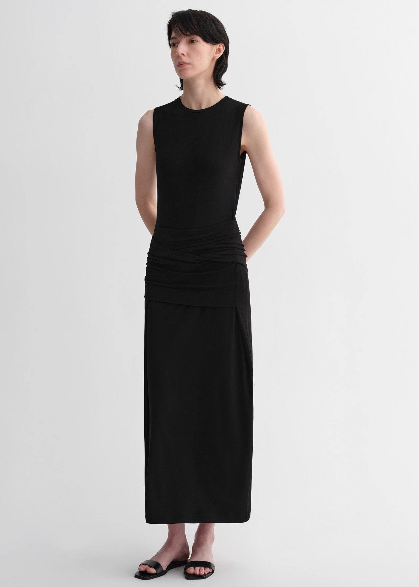 Ice Silk Wool Blend Dress with Adjustable Waistline