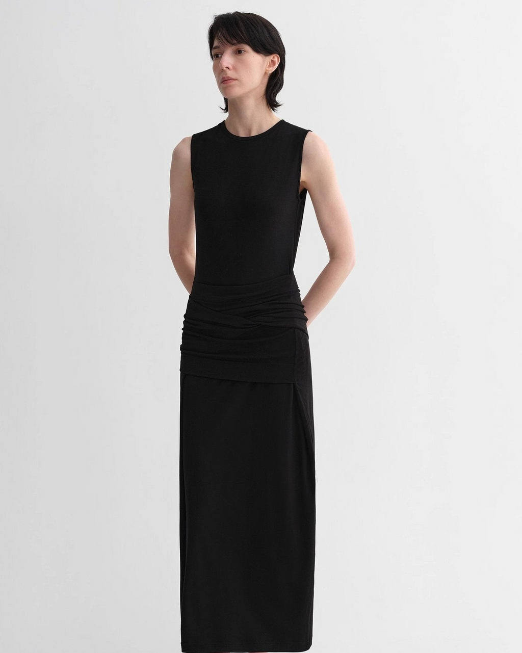 Ice Silk Wool Blend Dress with Adjustable Waistline