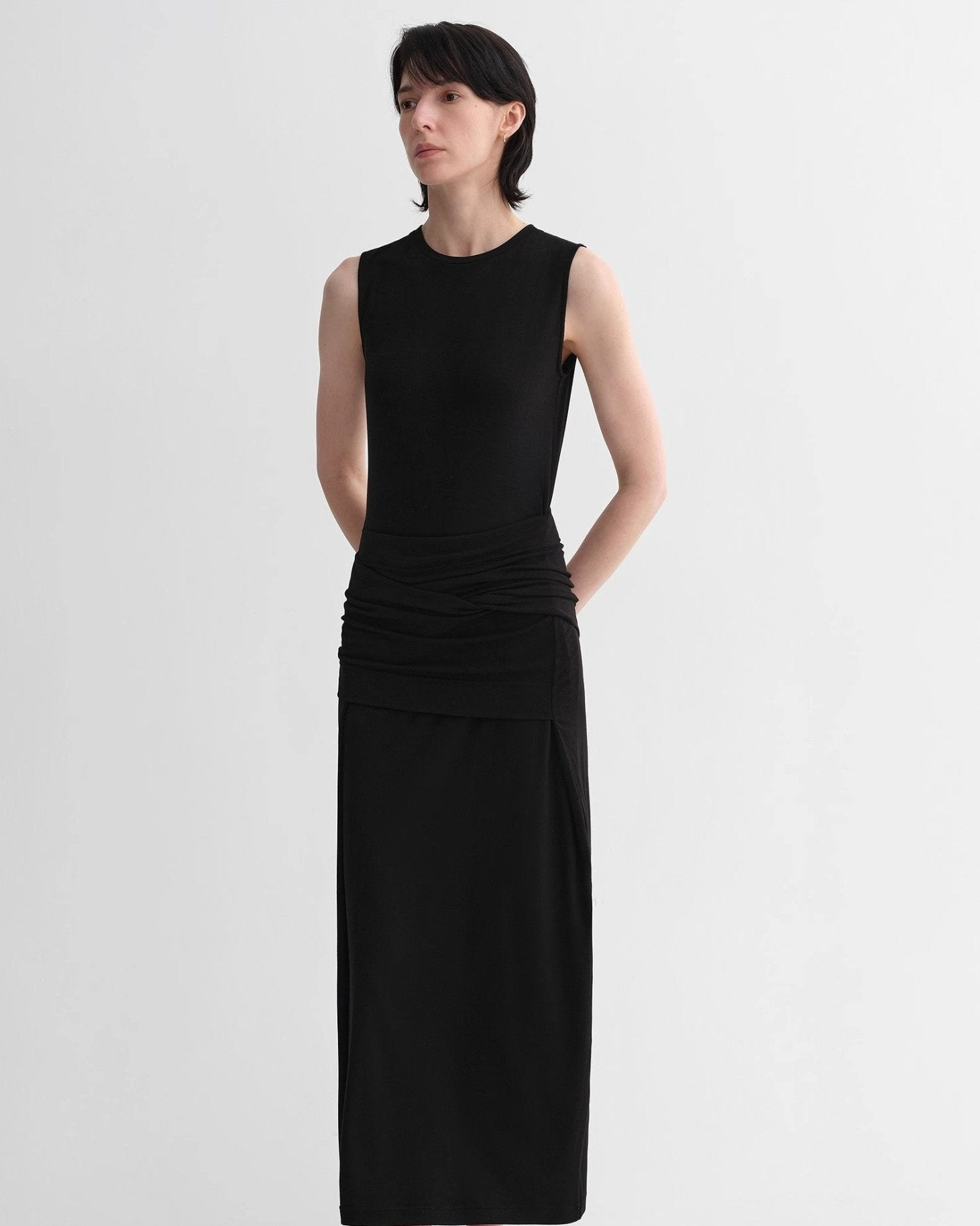 Ice Silk Wool Blend Dress with Adjustable Waistline