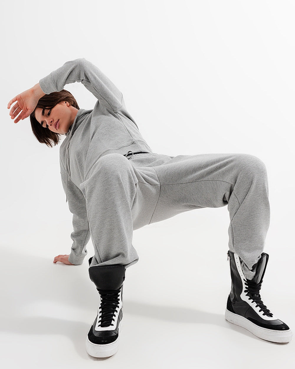 Jogger in Light Gray Heather