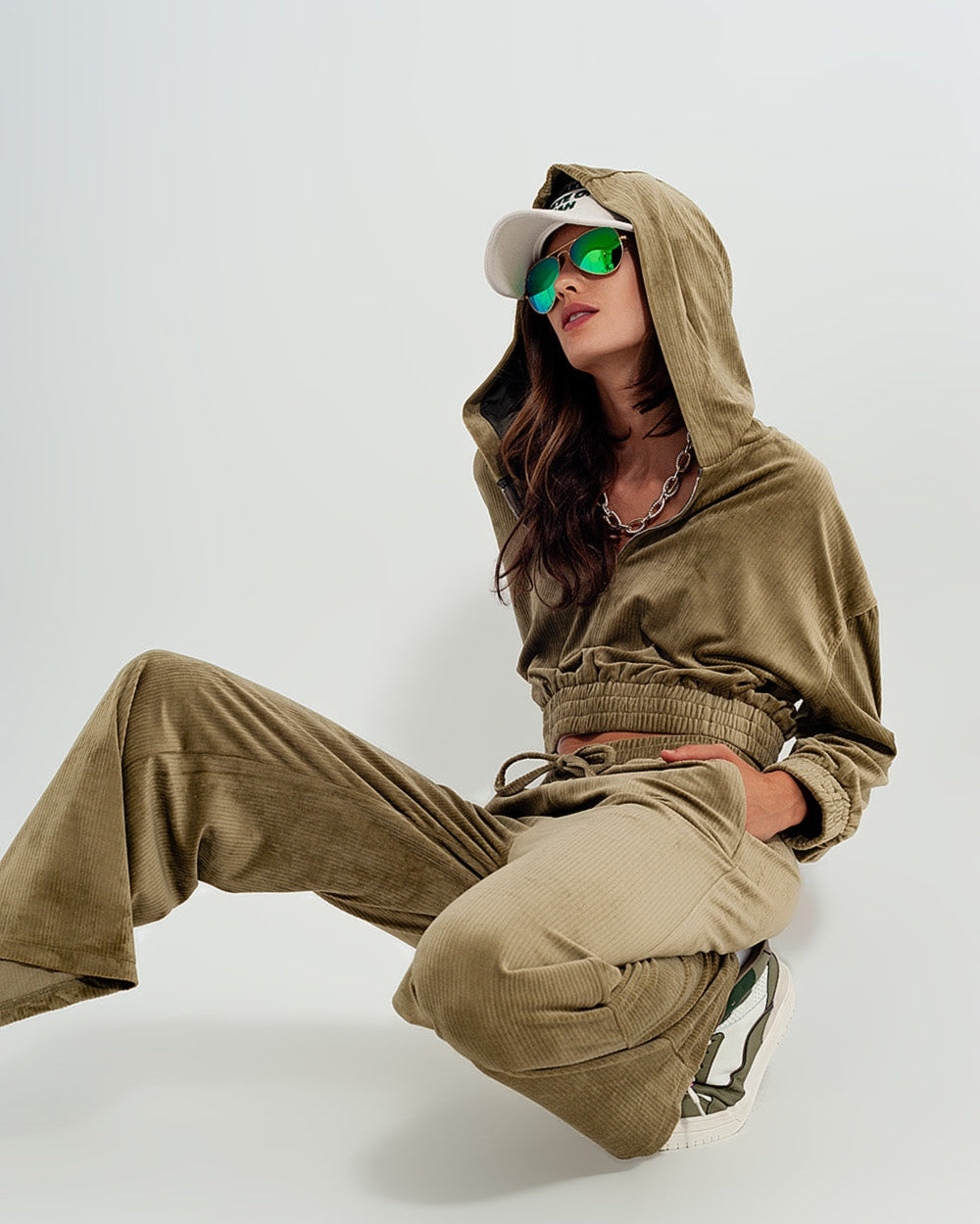 Jogger with Drawstring Waist in Green