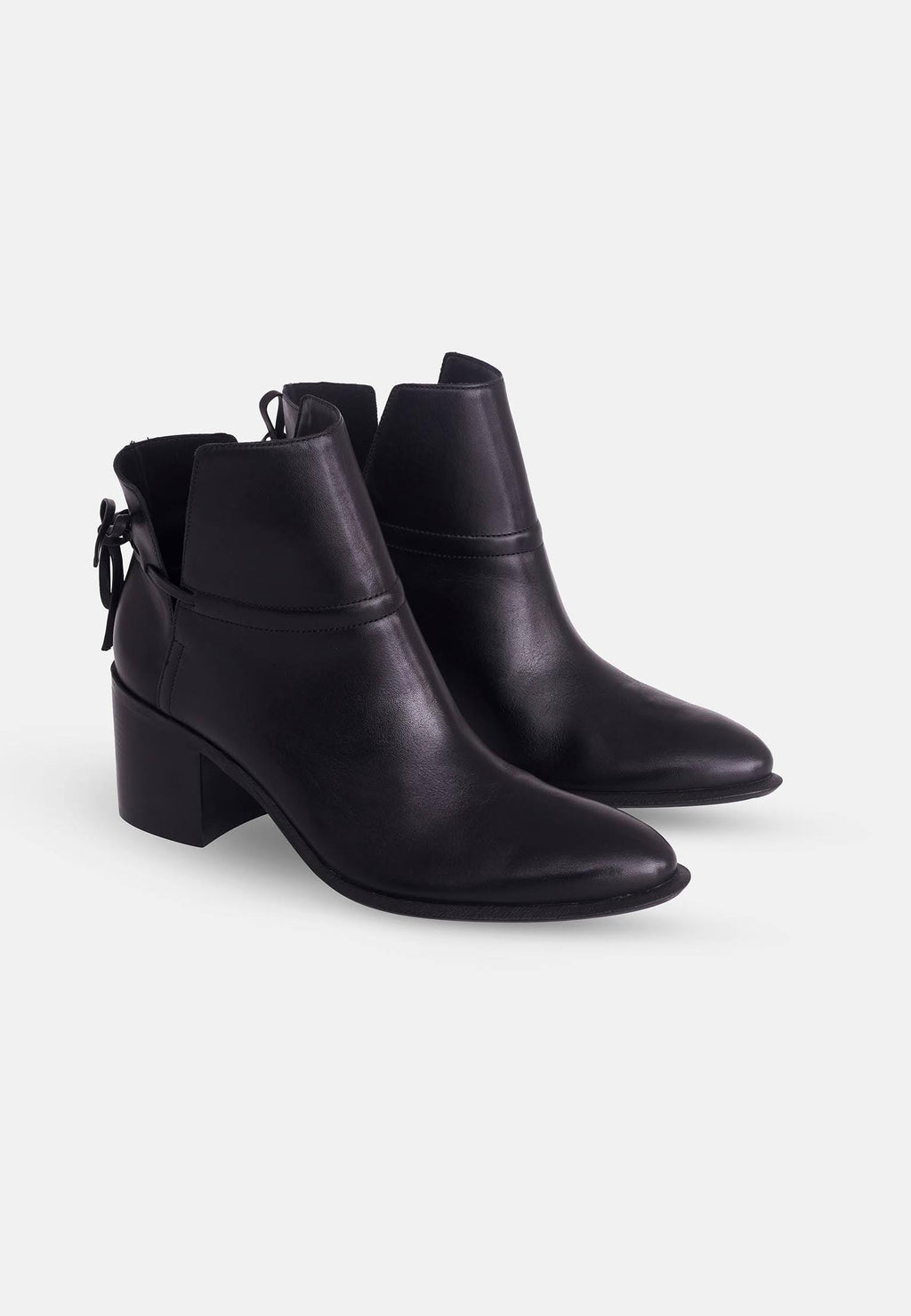Mangará Attalea Leather Ankle Boots
