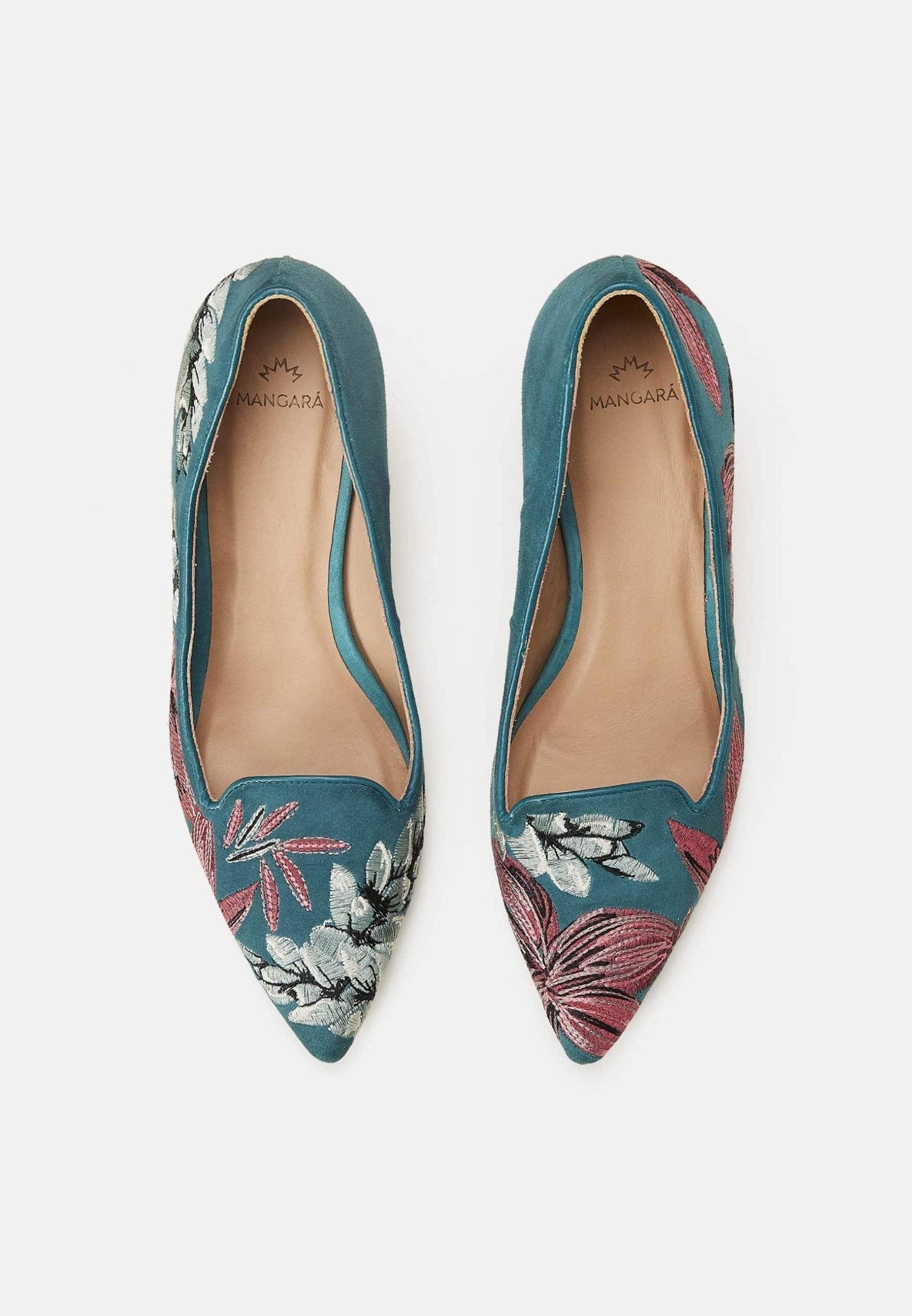 Mangará Ipê Suede Embroidered Pumps | Kitten Heel Style