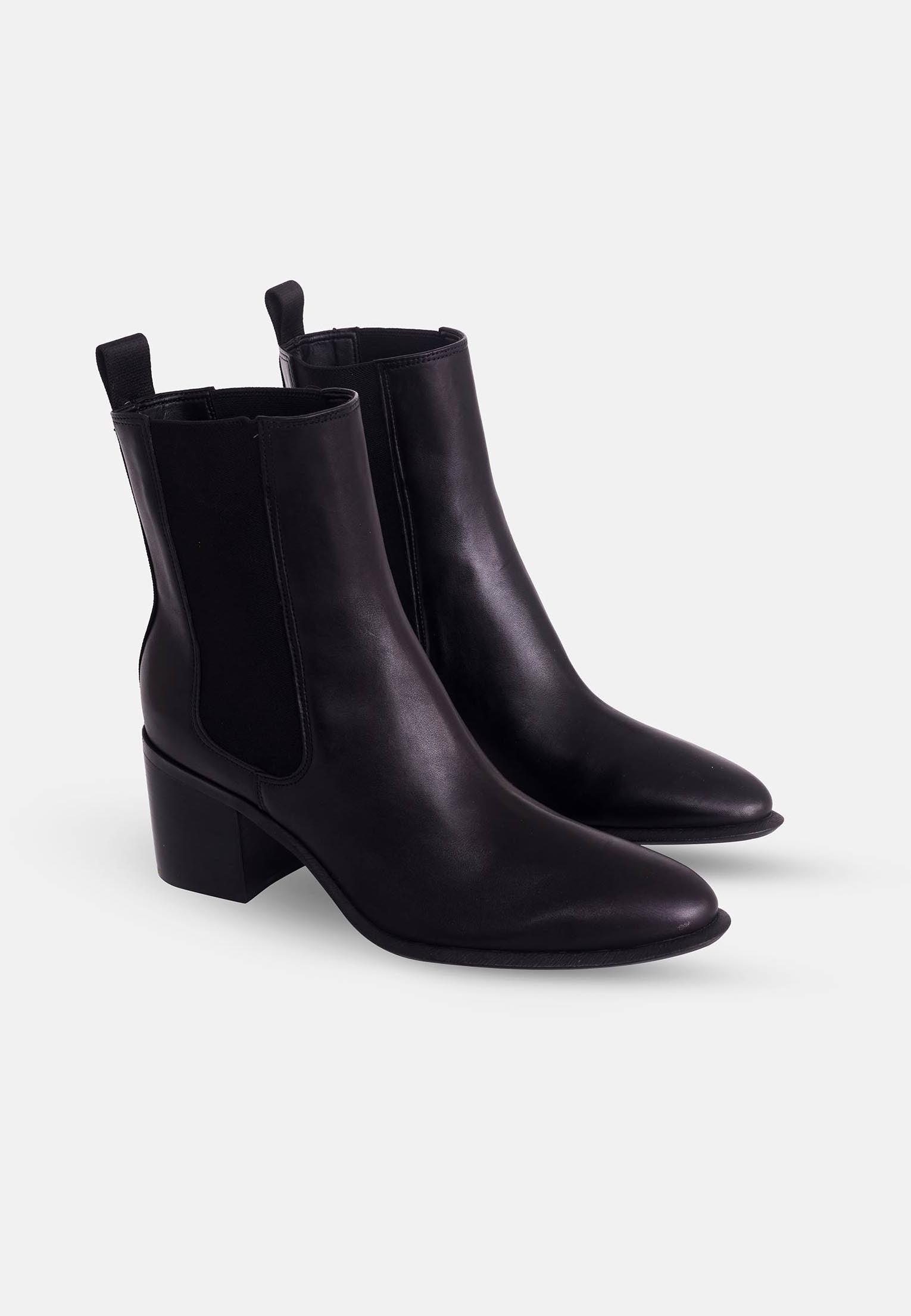 Mangara Leather Ankle Boots Canna