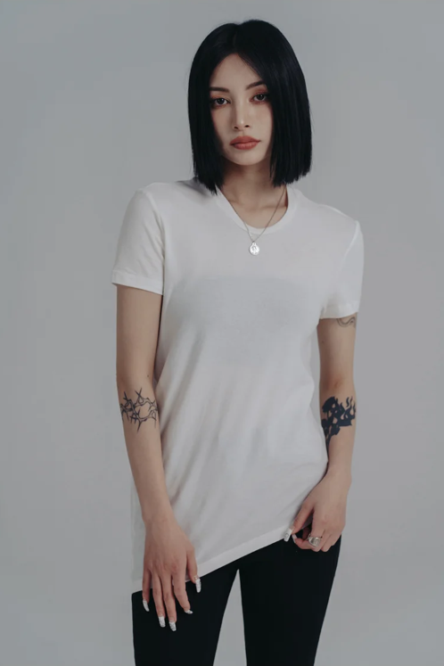 Wallcy Irregular Hem T-Shirt | White