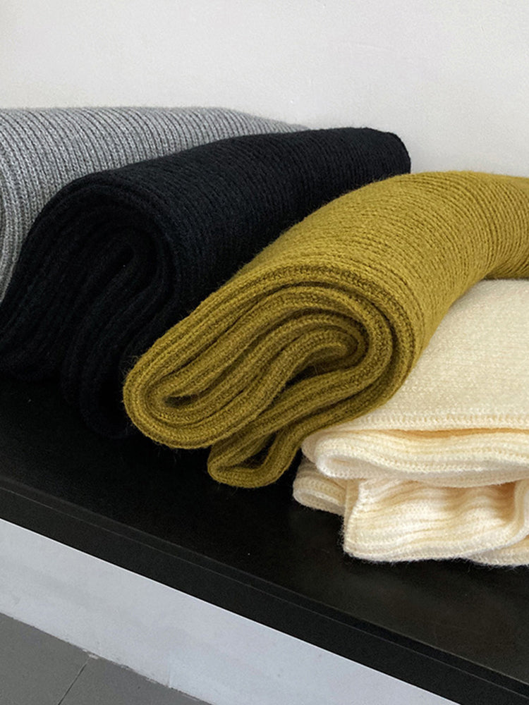 Touka Knitted Shrug Scarf in Black