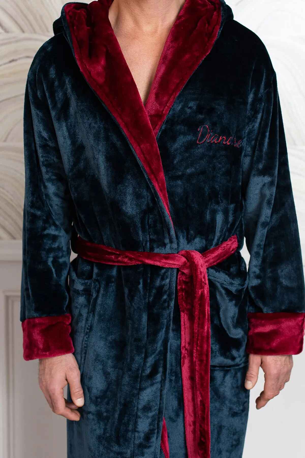 Men’s Robe with Hood Ultra-Soft Plush Comfort for Everyday Use