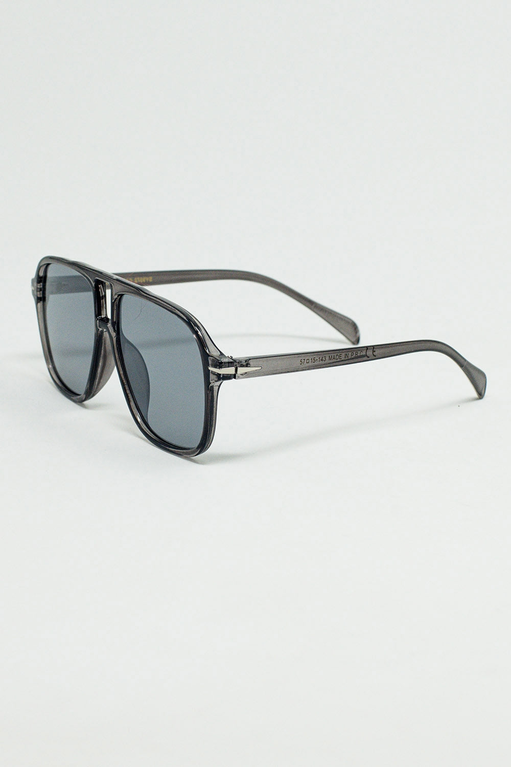 Oval Aviator Sunglasses with Smoke Gray Lens in Gray