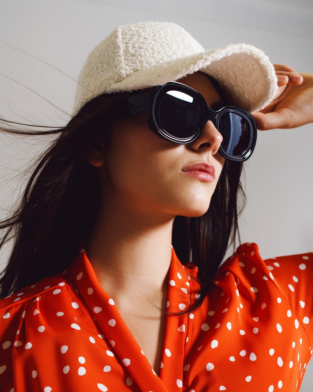 Oversized Circular Sunglasses in Black