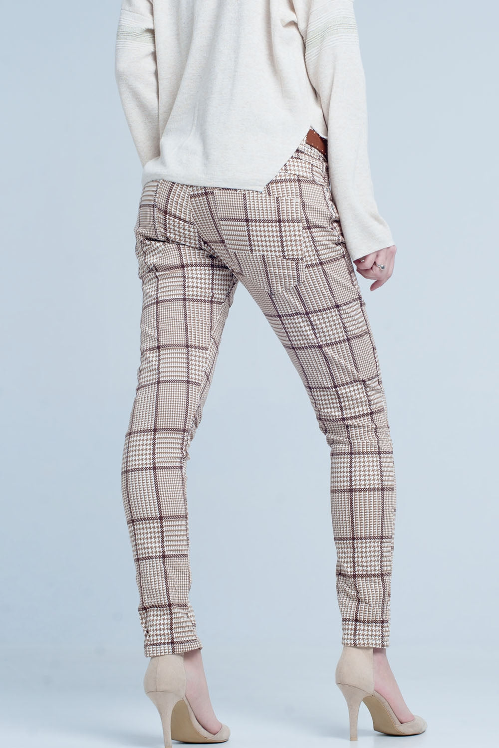 Pants in Beige Check with Button