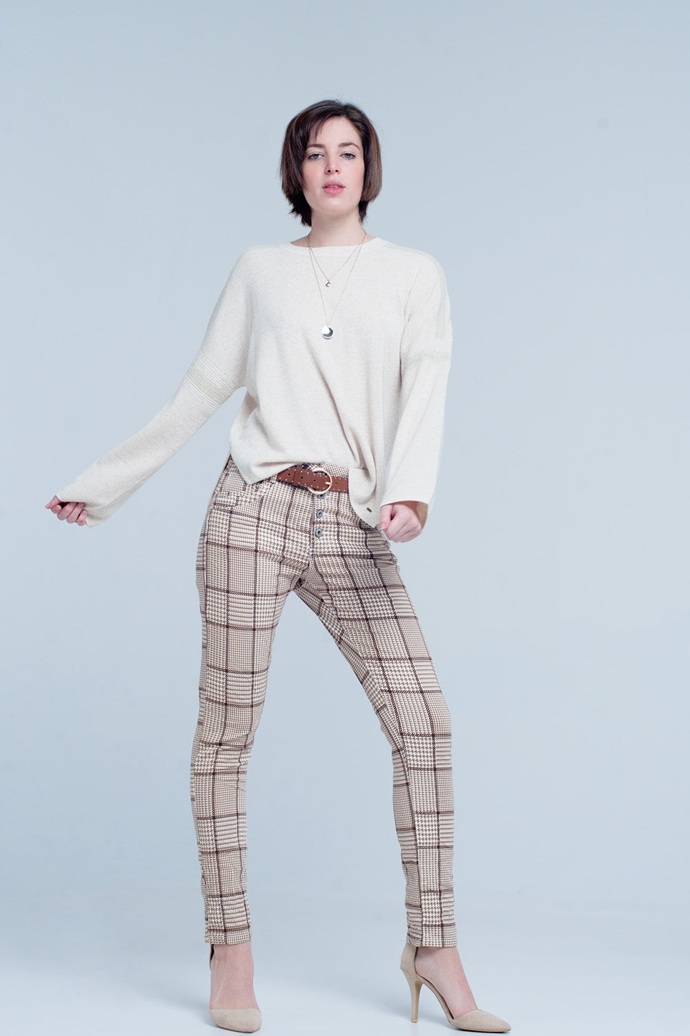 Pants in Beige Check with Button