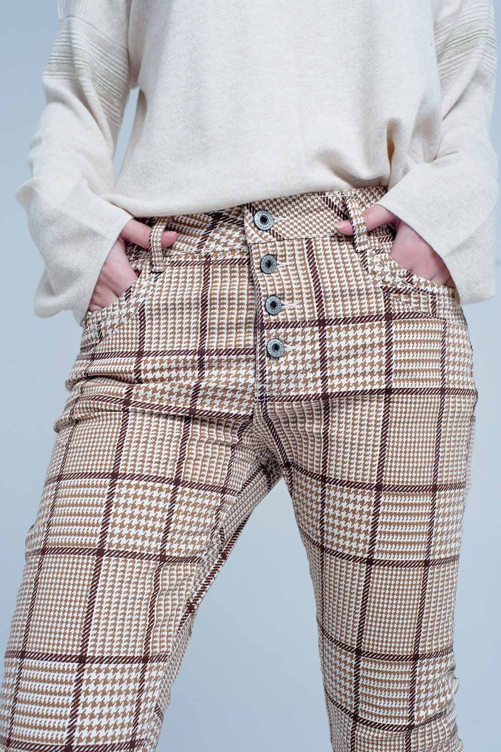 Pants in Beige Check with Button