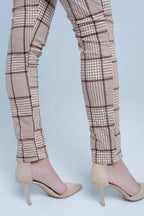 Pants in Beige Check with Button