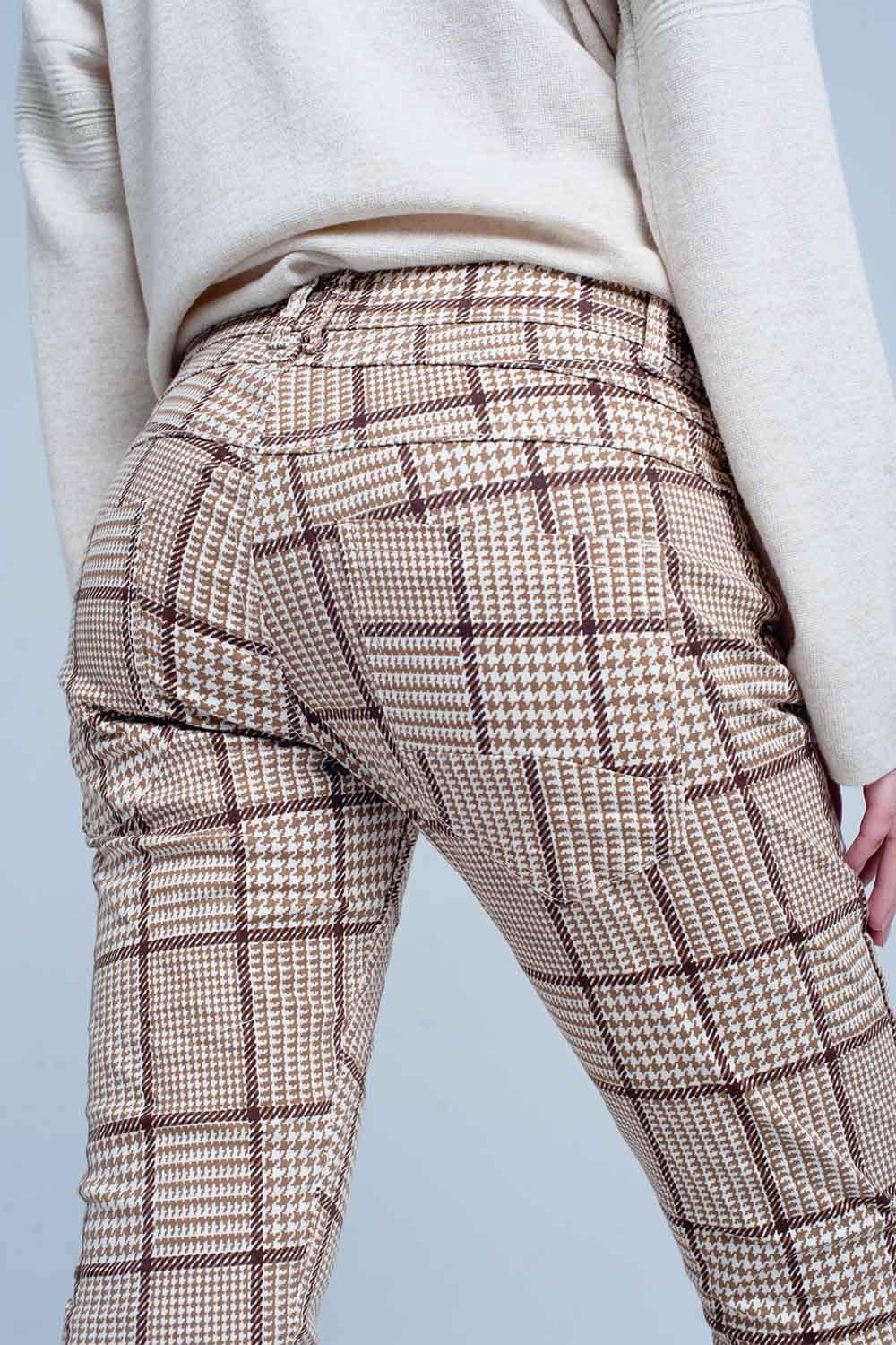 Pants in Beige Check with Button
