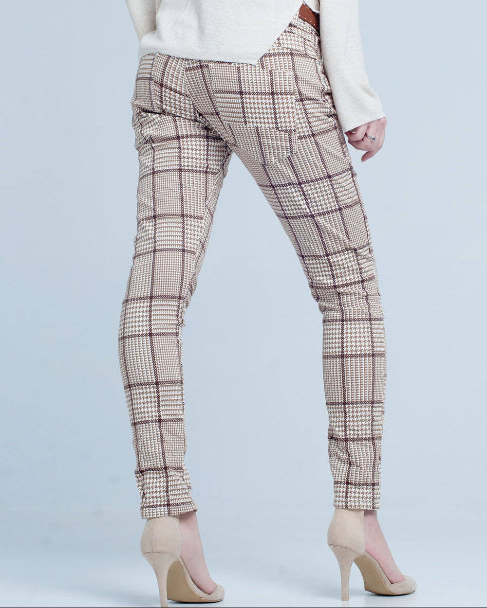 Pants in Beige Check with Button