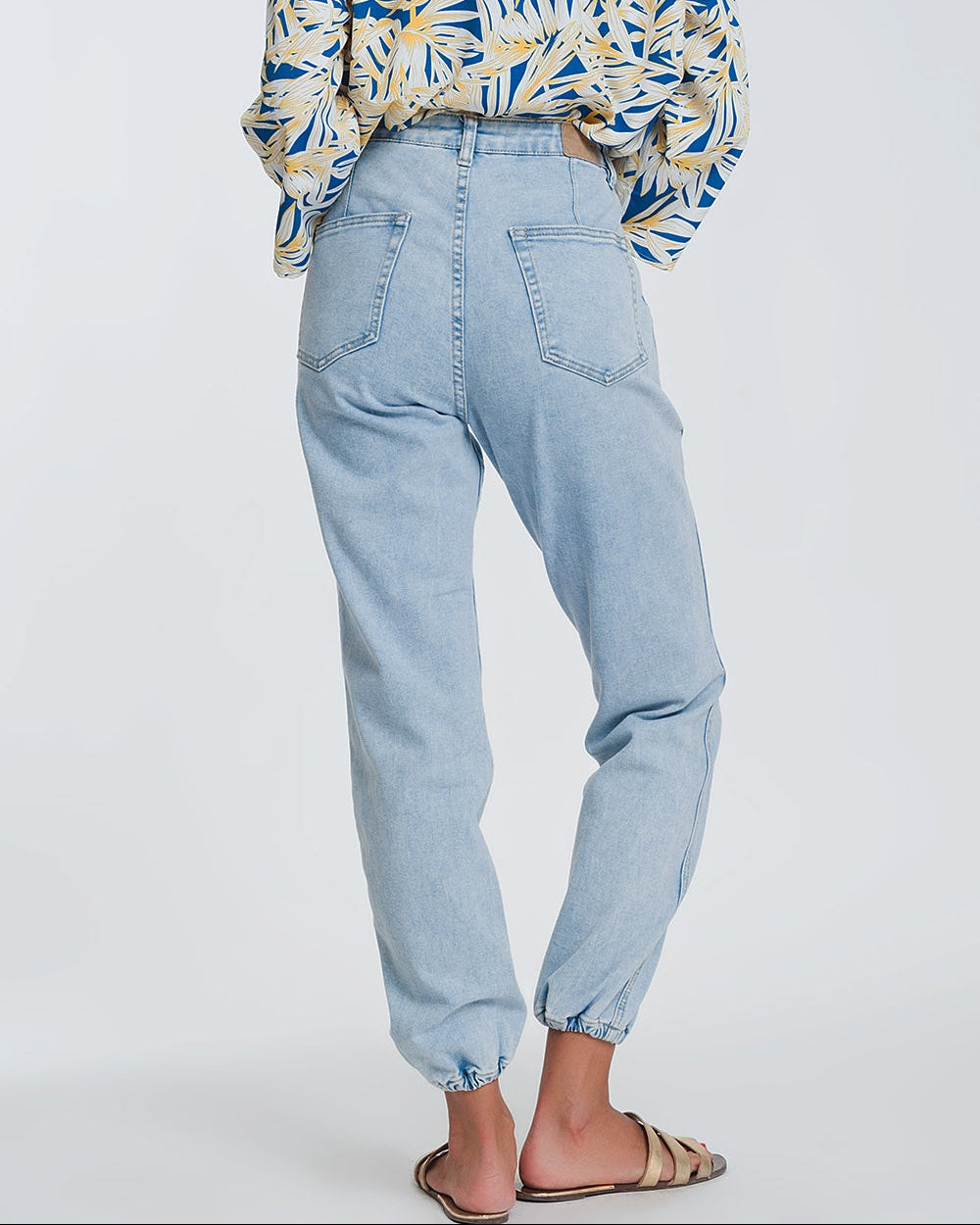 Pocket Detail Jeans in Light Denim