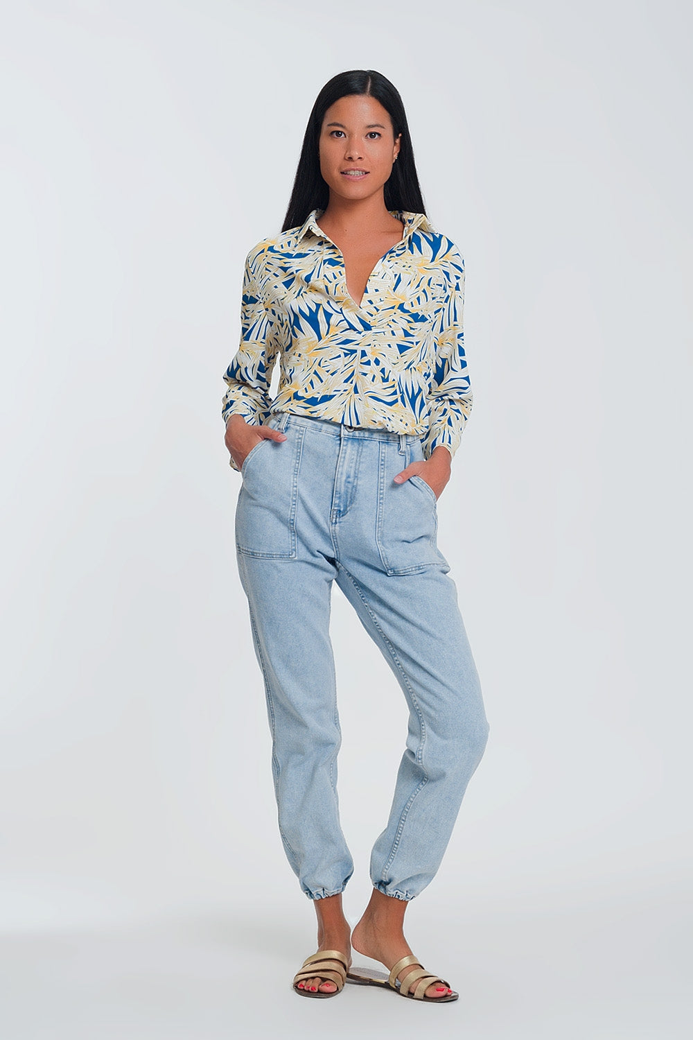 Pocket Detail Jeans in Light Denim