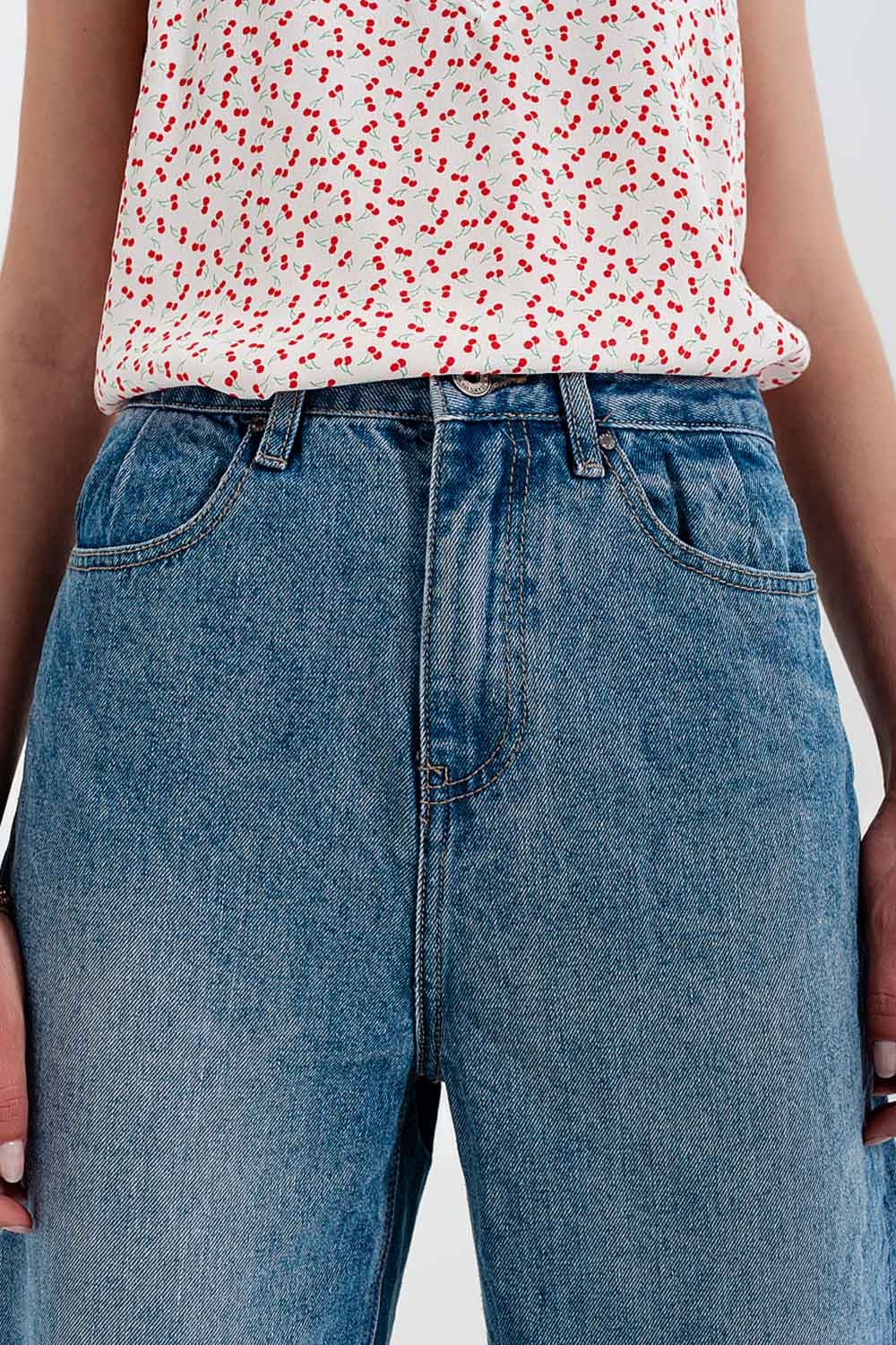 Relaxed Fit Side Rip Jeans in Mid Blue