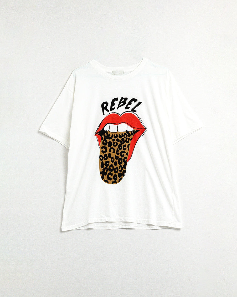 Relaxed White T-Shirt with Rebel and Lips Graphic Print