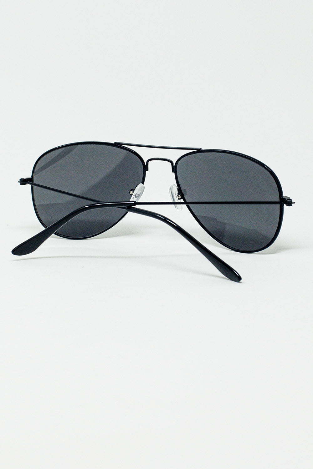 Retro Aviator Sunglasses with Smoke Lense in Black
