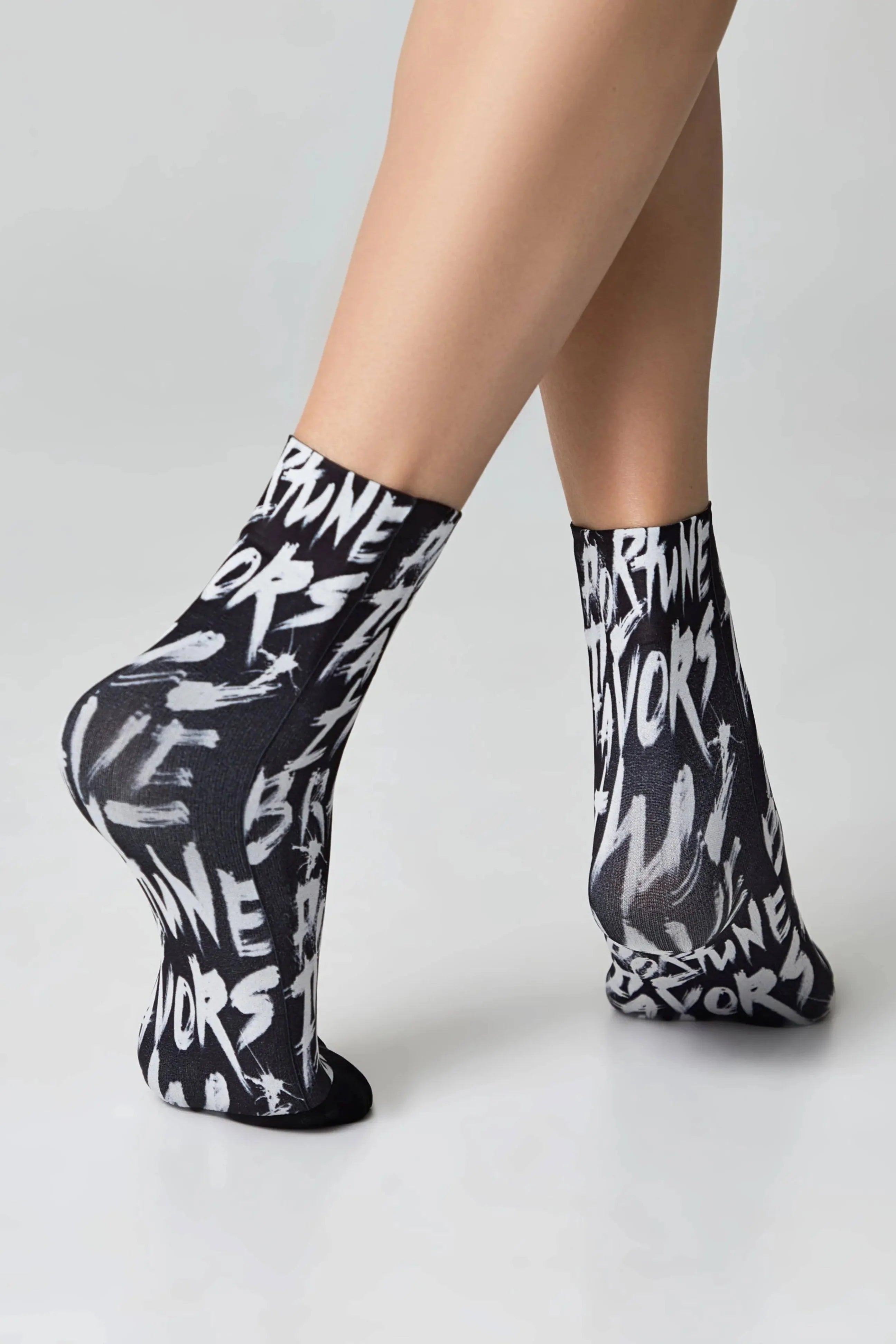 Conte Dense Socks Fantasy 911 | Brave Pattern